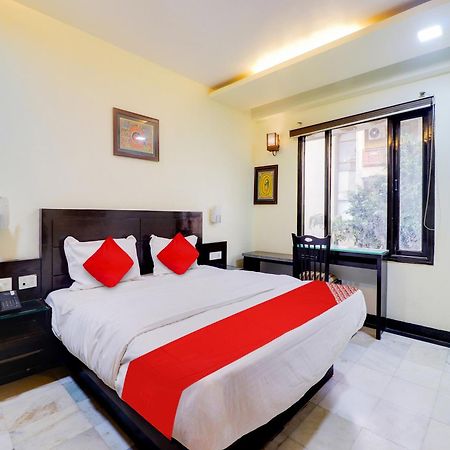 Oyo Flagship Hotel Rudra Palace Agra  Εξωτερικό φωτογραφία