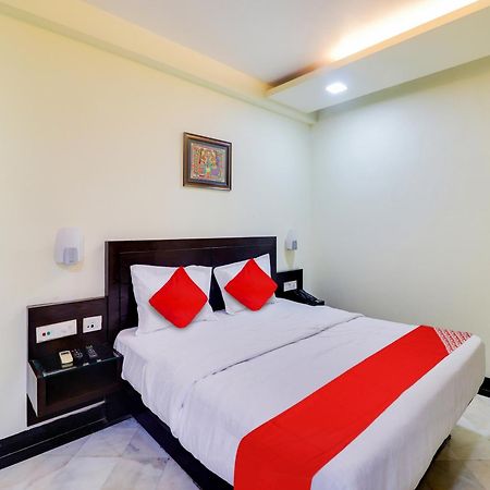 Oyo Flagship Hotel Rudra Palace Agra  Εξωτερικό φωτογραφία