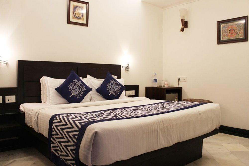 Oyo Flagship Hotel Rudra Palace Agra  Εξωτερικό φωτογραφία