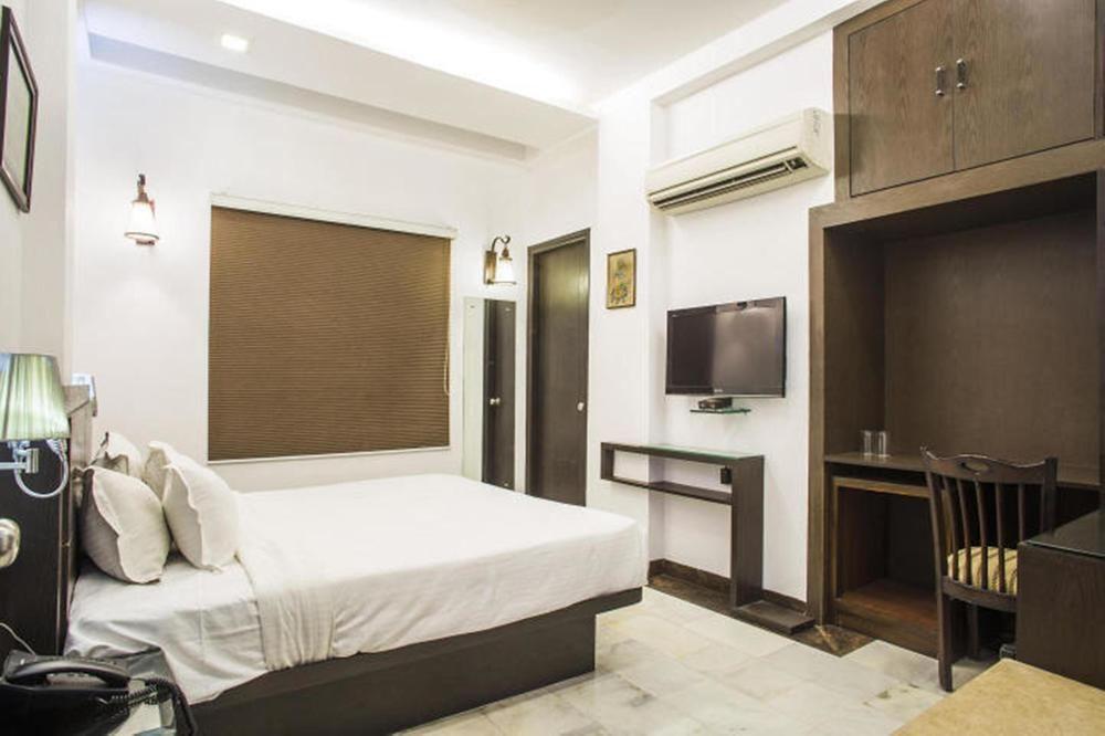 Oyo Flagship Hotel Rudra Palace Agra  Εξωτερικό φωτογραφία