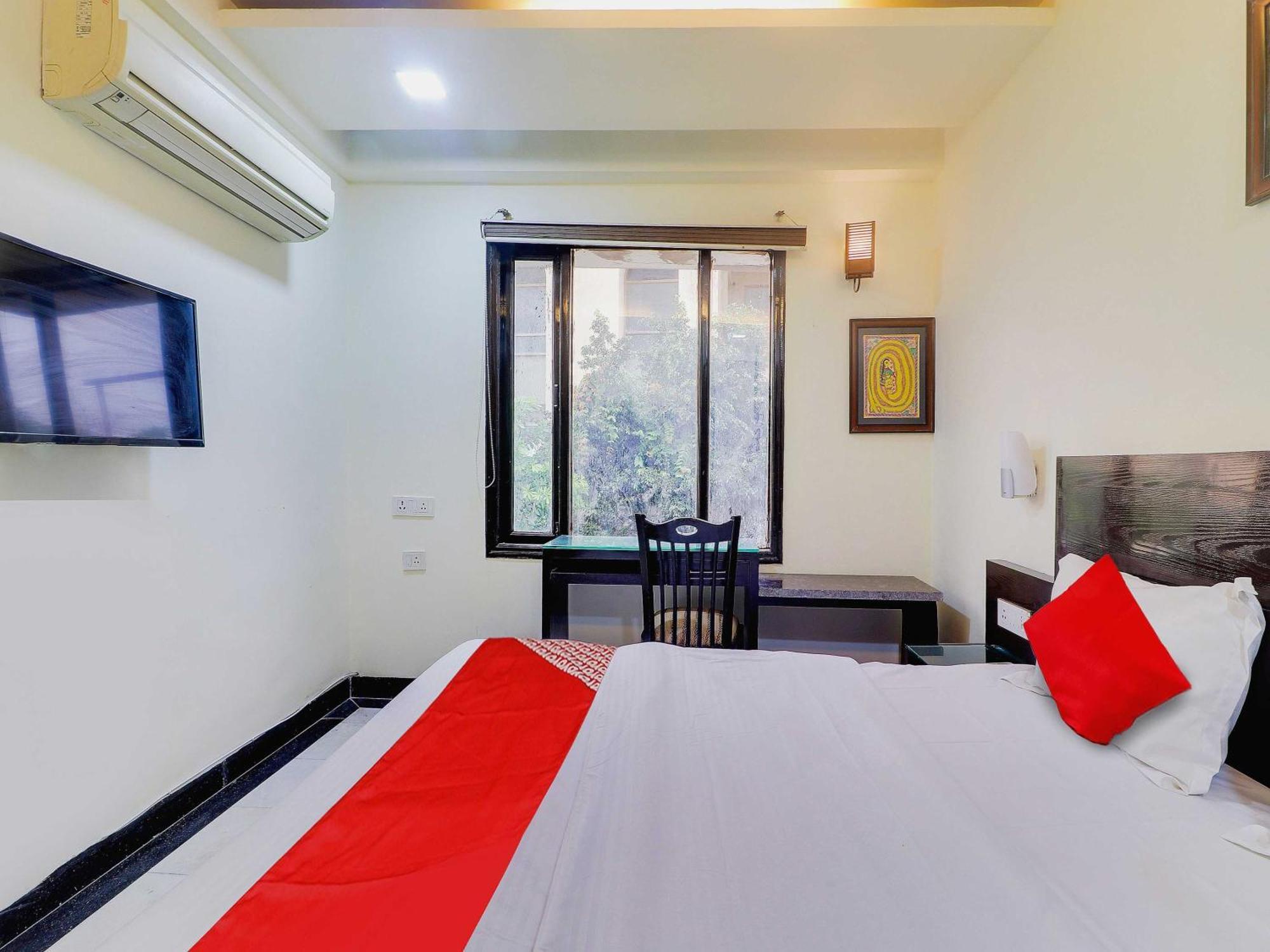 Oyo Flagship Hotel Rudra Palace Agra  Εξωτερικό φωτογραφία