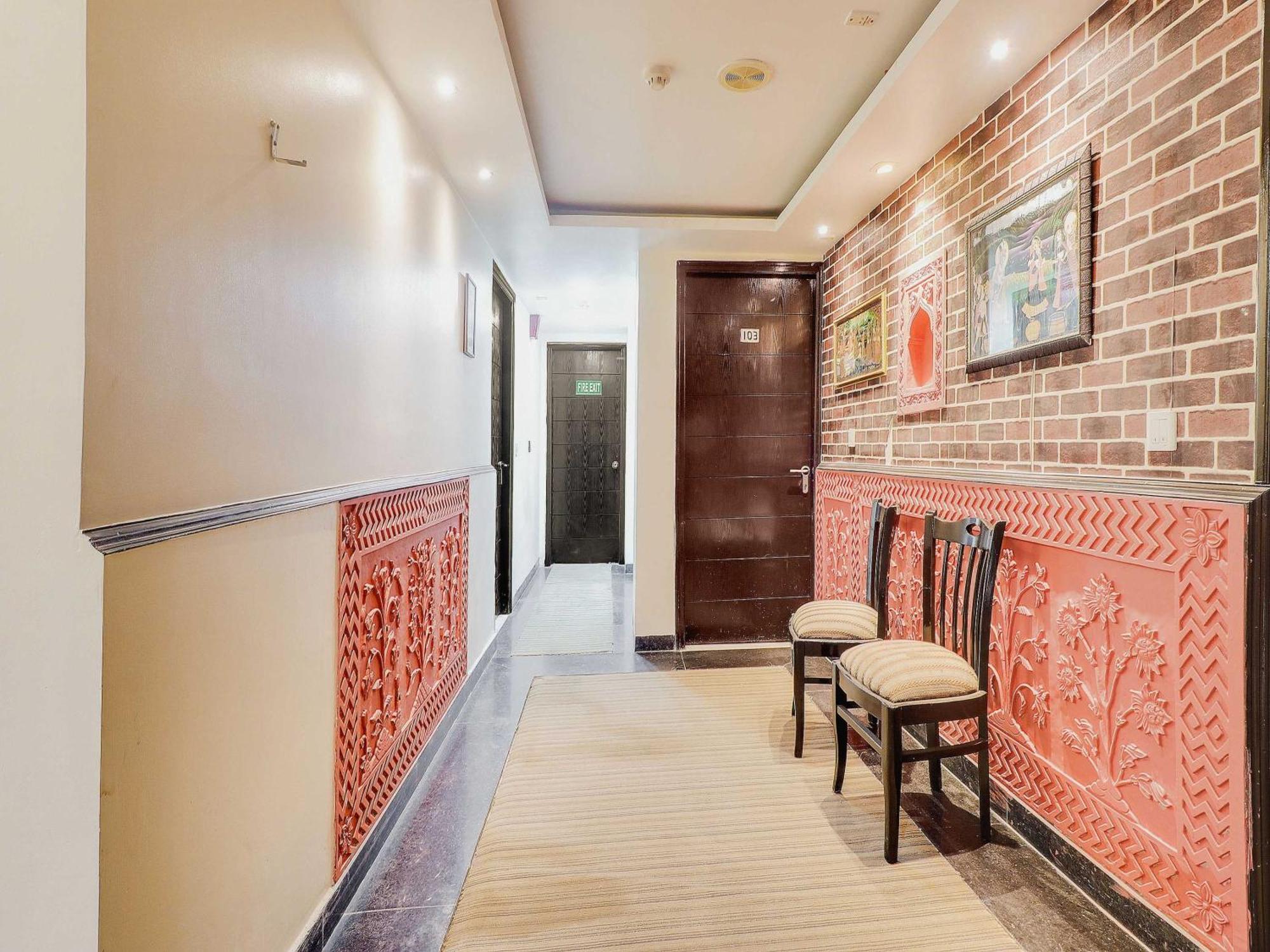 Oyo Flagship Hotel Rudra Palace Agra  Εξωτερικό φωτογραφία