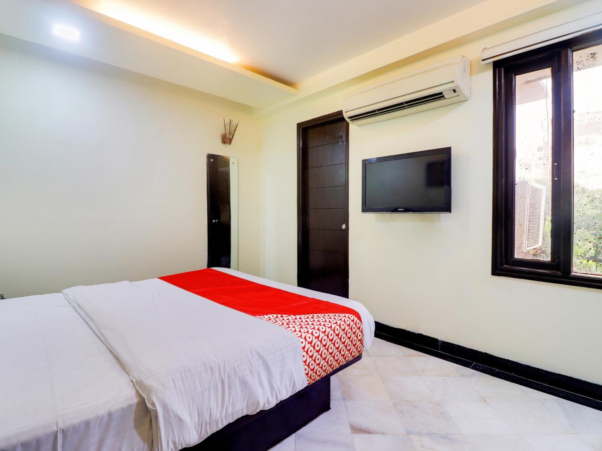 Oyo Flagship Hotel Rudra Palace Agra  Εξωτερικό φωτογραφία