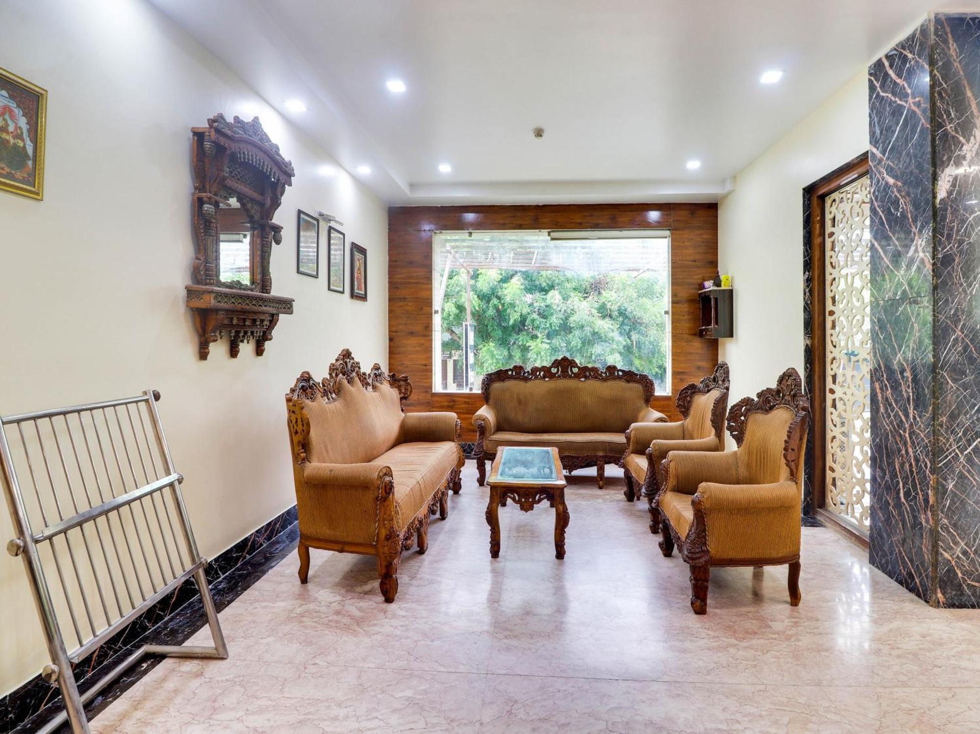 Oyo Flagship Hotel Rudra Palace Agra  Εξωτερικό φωτογραφία