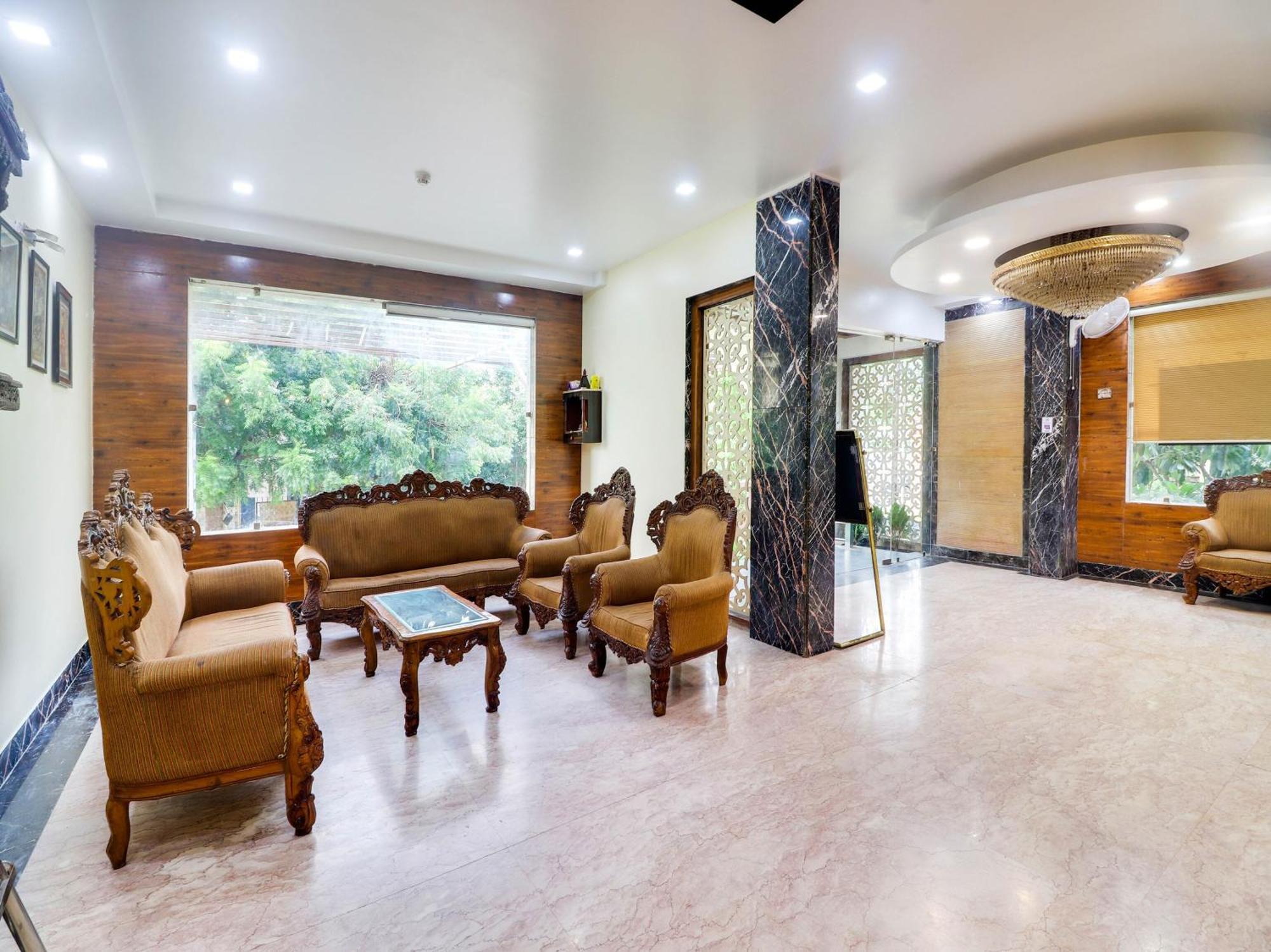 Oyo Flagship Hotel Rudra Palace Agra  Εξωτερικό φωτογραφία