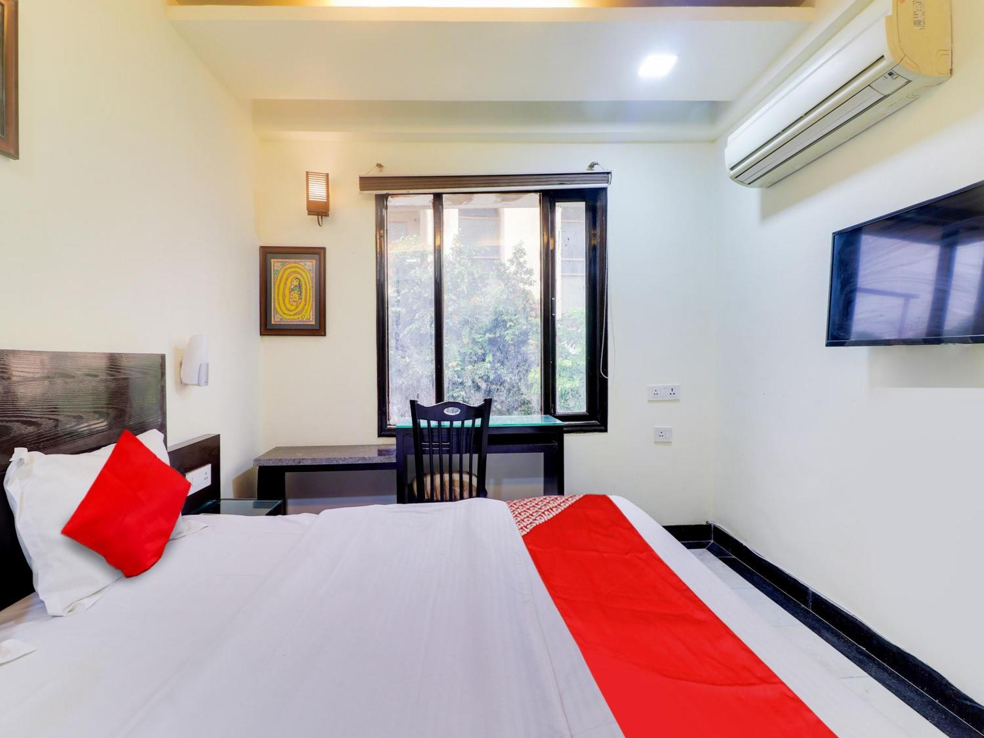 Oyo Flagship Hotel Rudra Palace Agra  Εξωτερικό φωτογραφία
