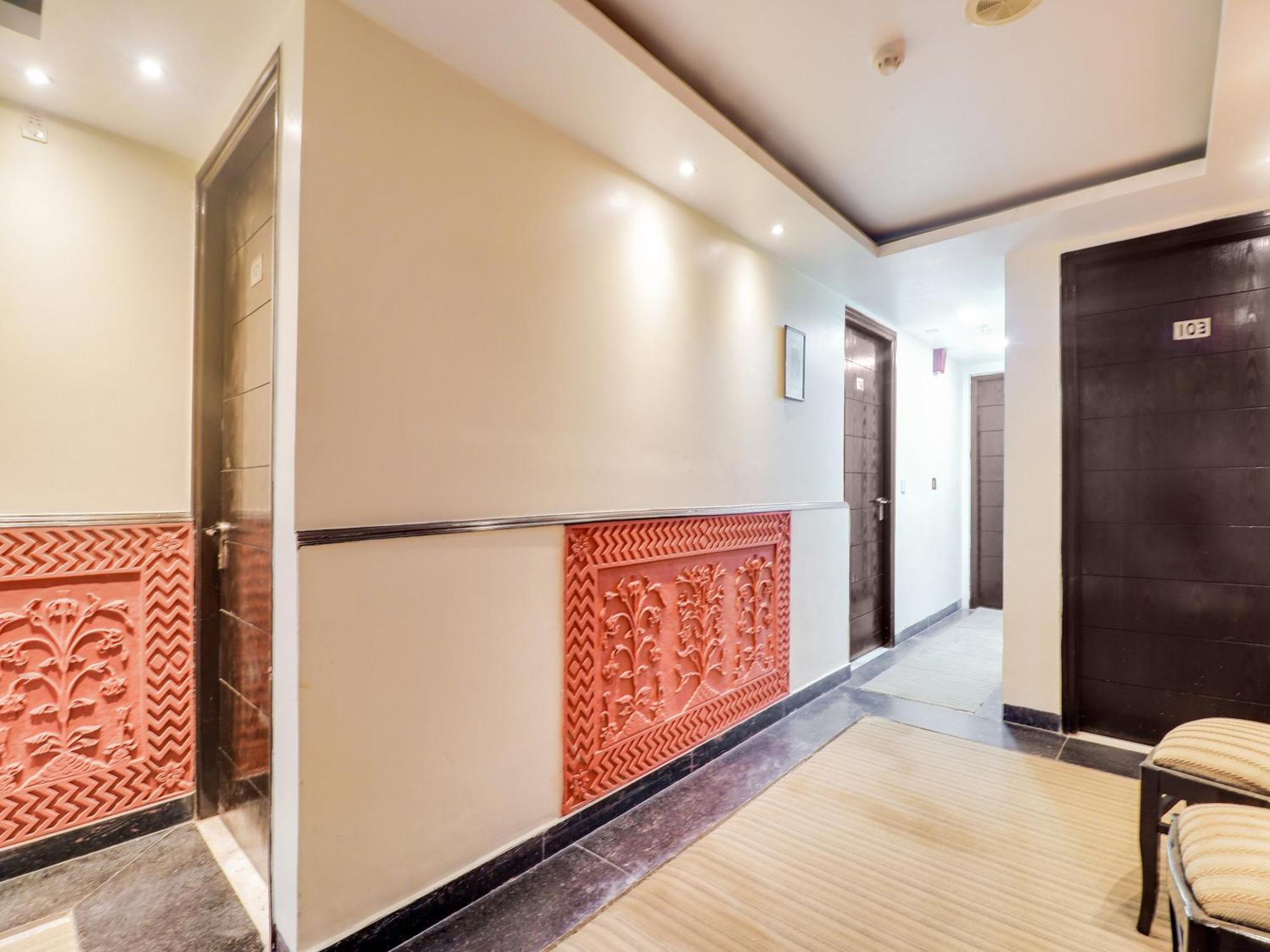 Oyo Flagship Hotel Rudra Palace Agra  Εξωτερικό φωτογραφία