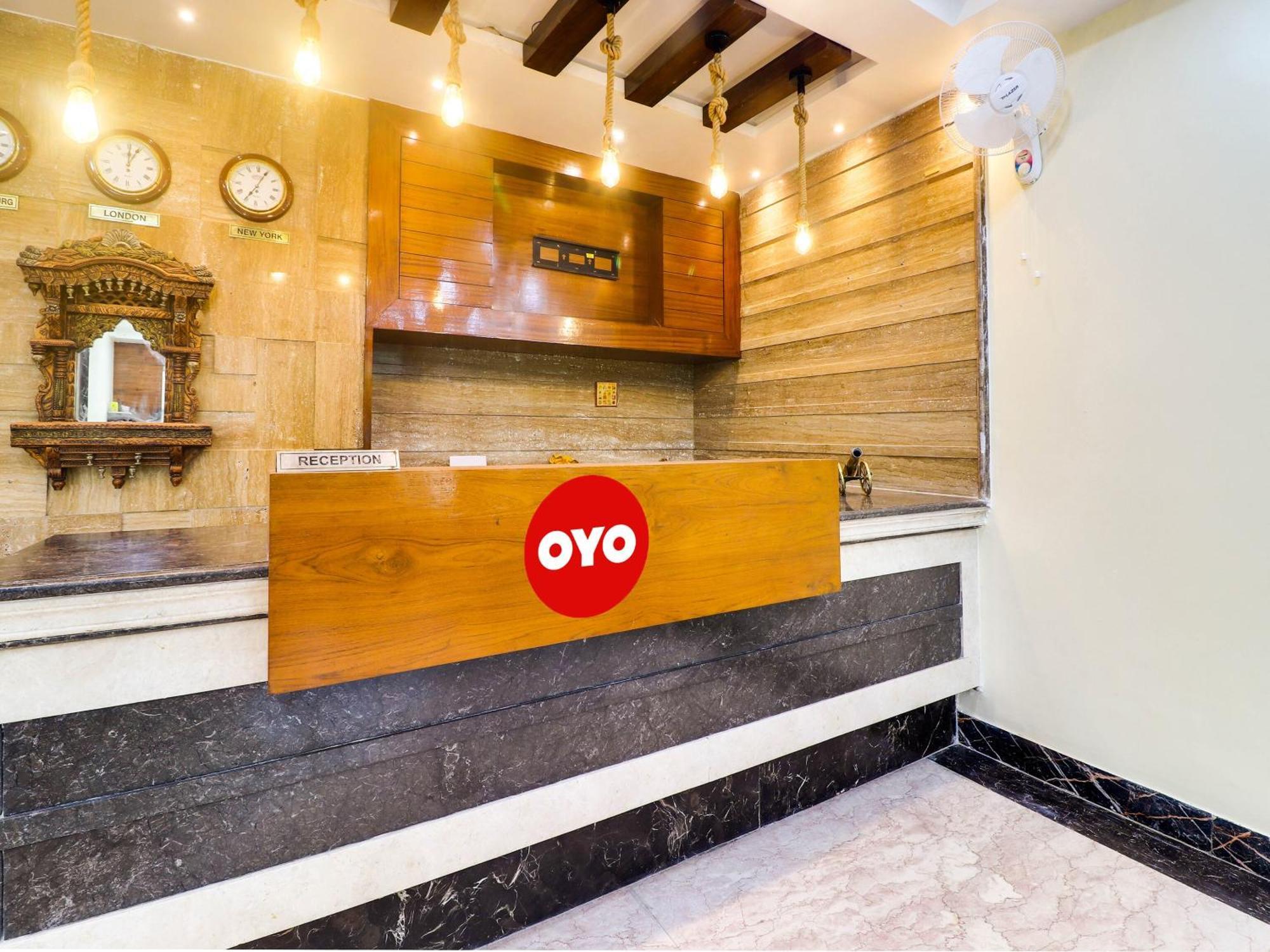 Oyo Flagship Hotel Rudra Palace Agra  Εξωτερικό φωτογραφία