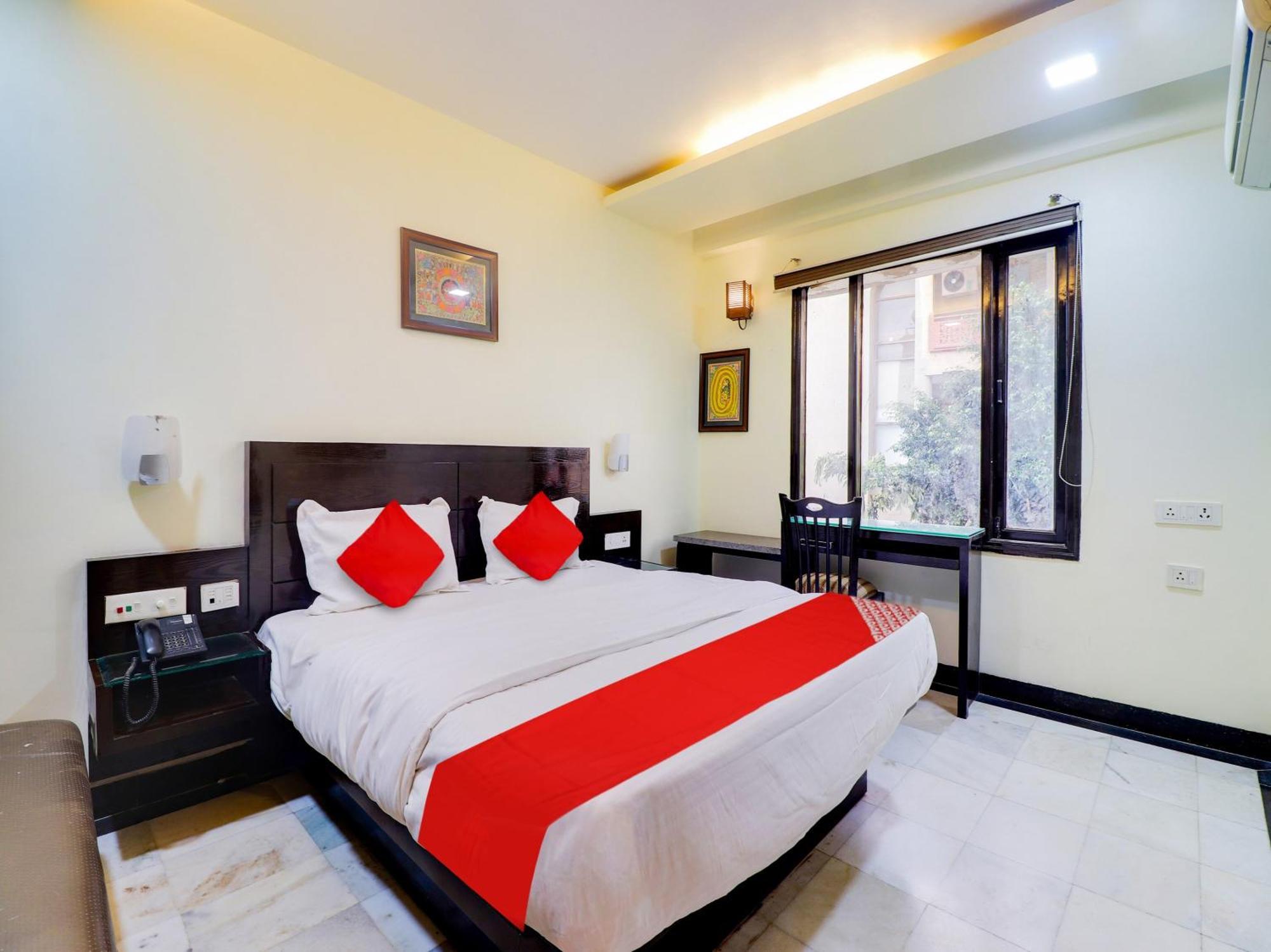 Oyo Flagship Hotel Rudra Palace Agra  Εξωτερικό φωτογραφία