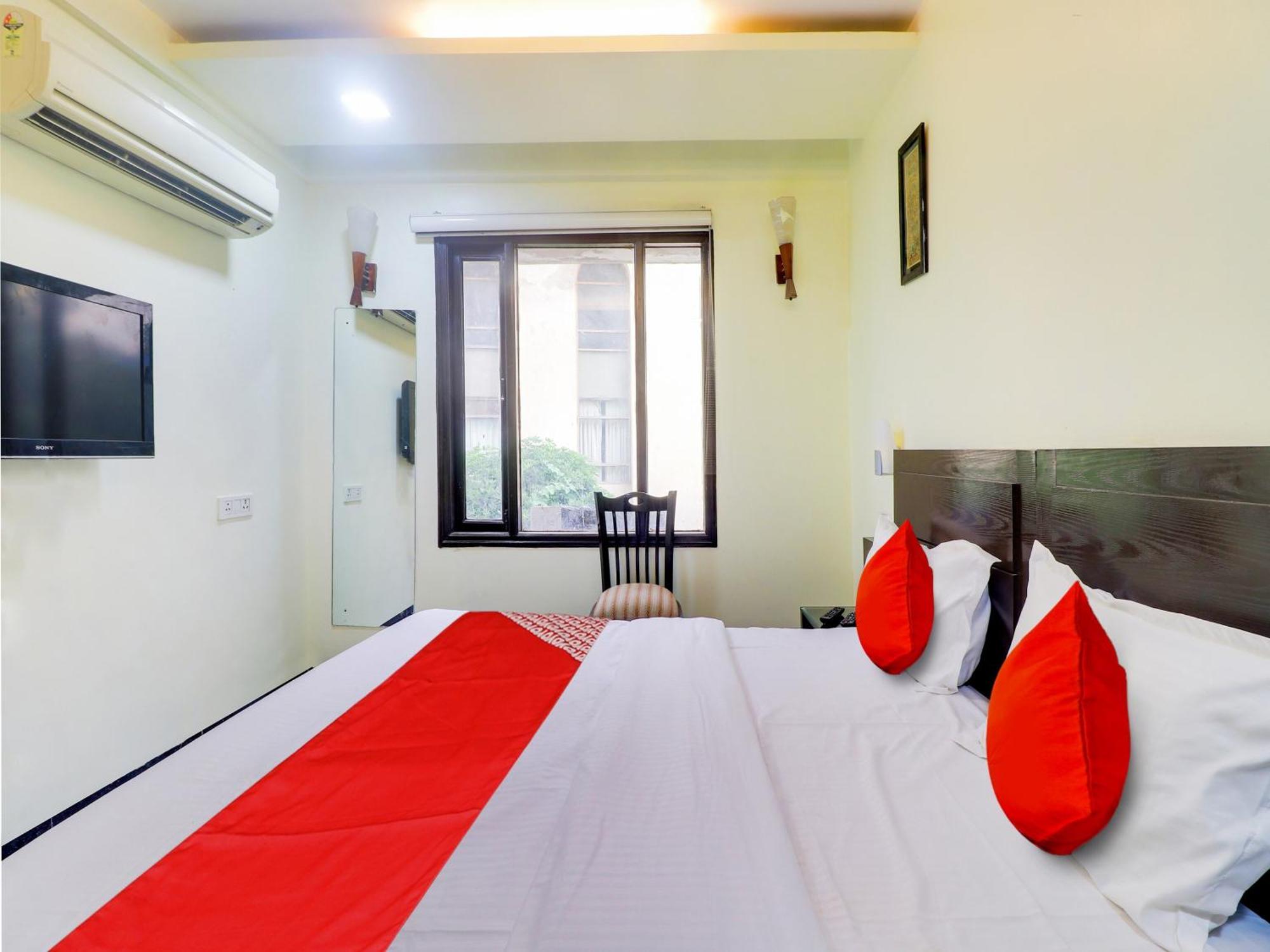 Oyo Flagship Hotel Rudra Palace Agra  Εξωτερικό φωτογραφία