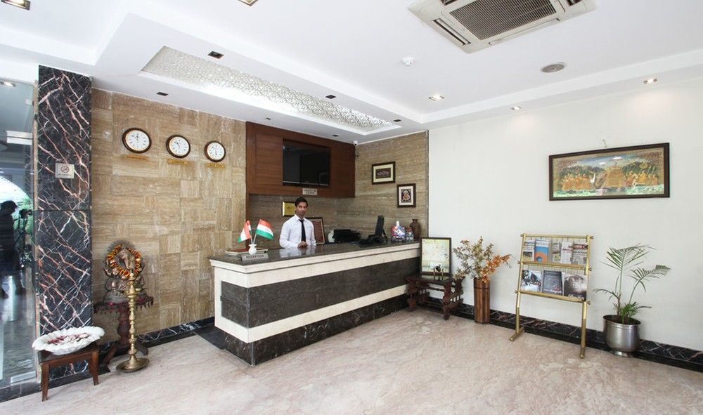 Oyo Flagship Hotel Rudra Palace Agra  Εξωτερικό φωτογραφία
