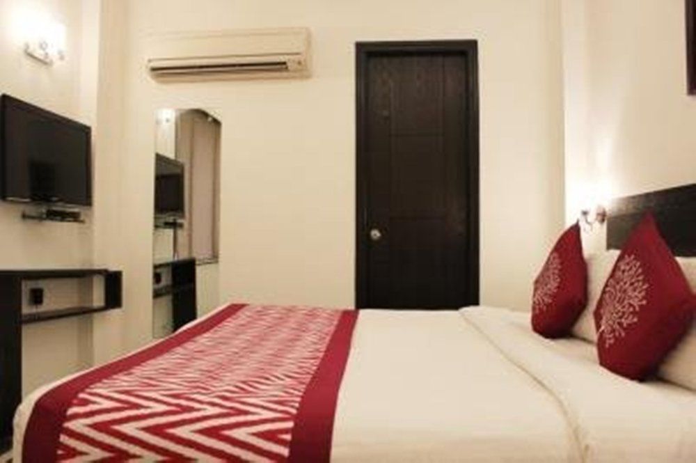 Oyo Flagship Hotel Rudra Palace Agra  Εξωτερικό φωτογραφία