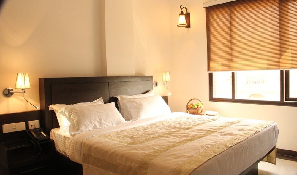 Oyo Flagship Hotel Rudra Palace Agra  Εξωτερικό φωτογραφία