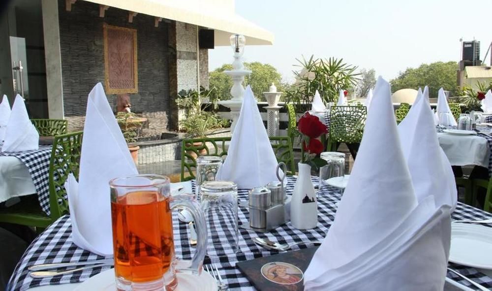Oyo Flagship Hotel Rudra Palace Agra  Εξωτερικό φωτογραφία